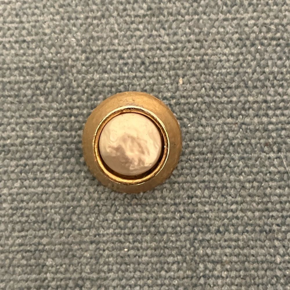 Buttons - Picture 2 of 3